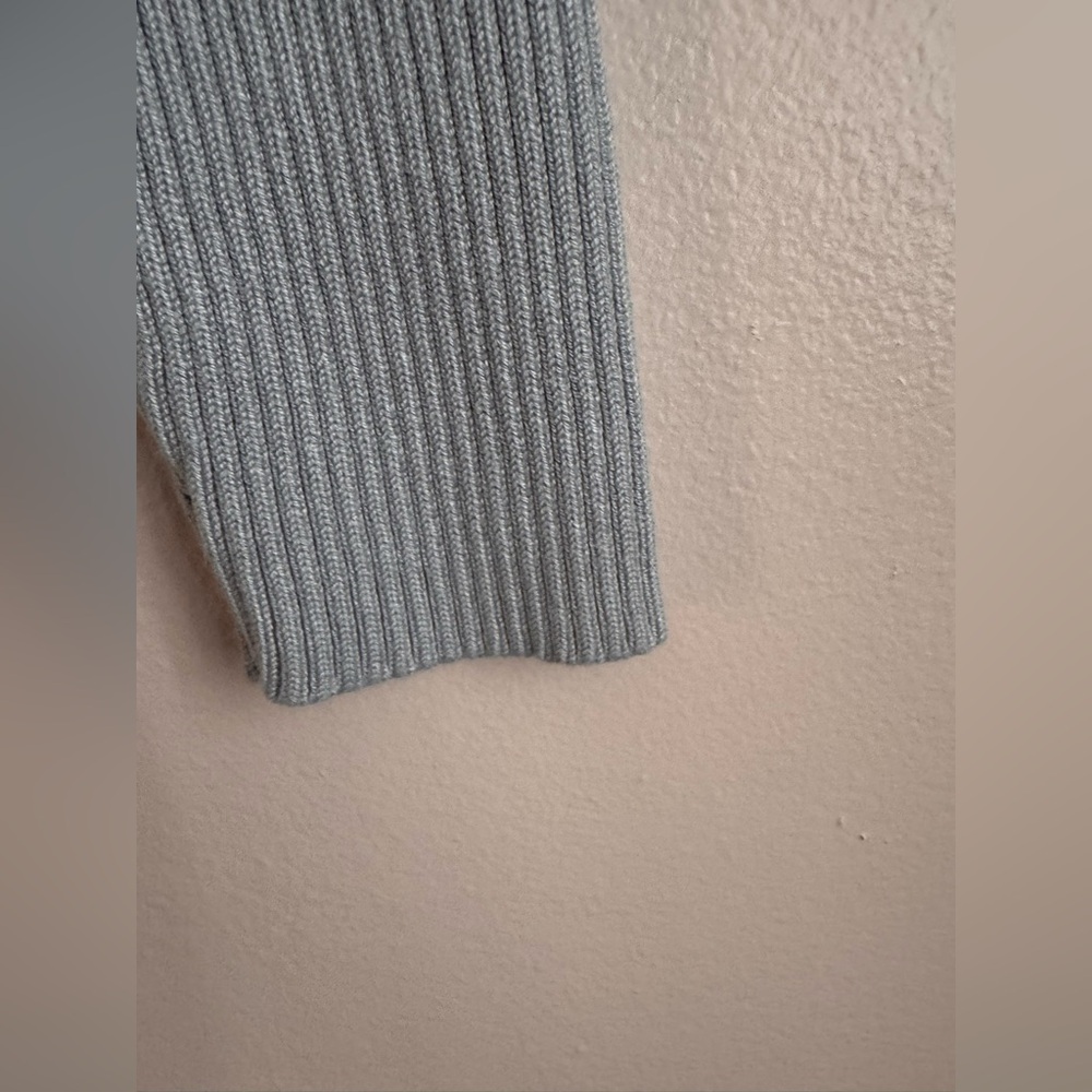 Abercrombie & Fitch Baby Blue Minimalist Ribbed V Neck Sweater Bodysuit Large - Picture 11 of 16